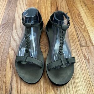 Rainbow Calafia Leather Grey Sandals Women’s L10